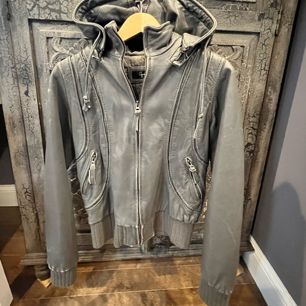 Gray distressed leather Aqua bomber with hood. Size Small.
